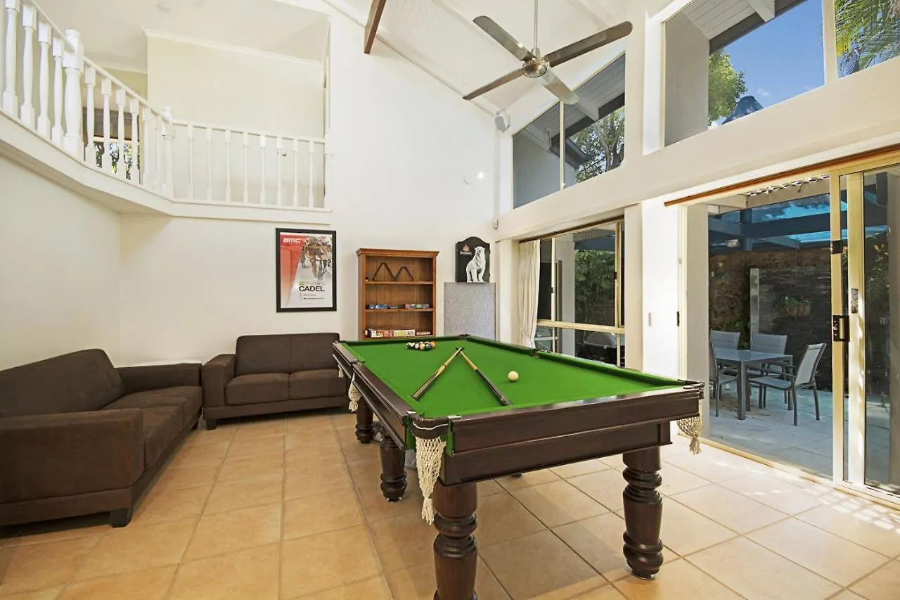Tropical 5 Bedroom Family Getaway In Noosa Heads