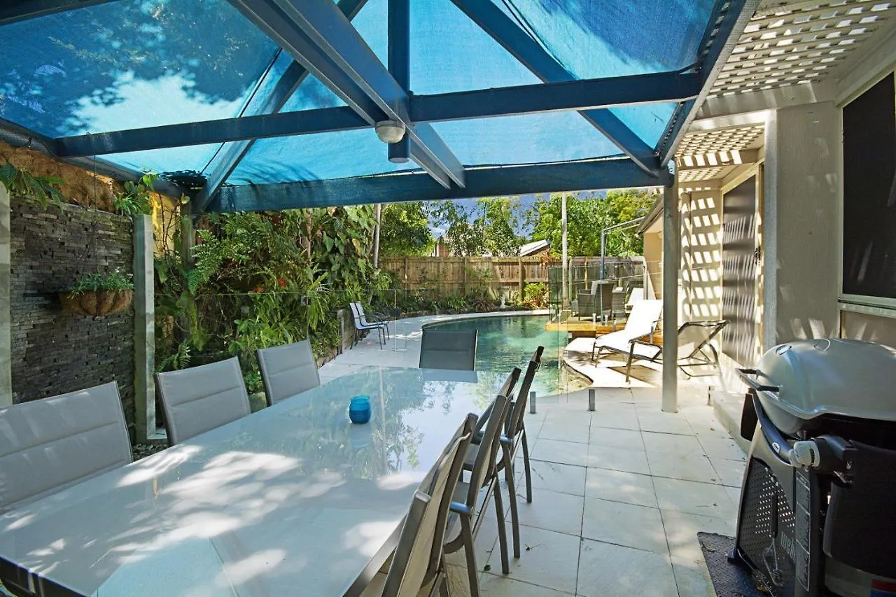 Tropical 5 Bedroom Family Getaway In Noosa Heads Feriehus